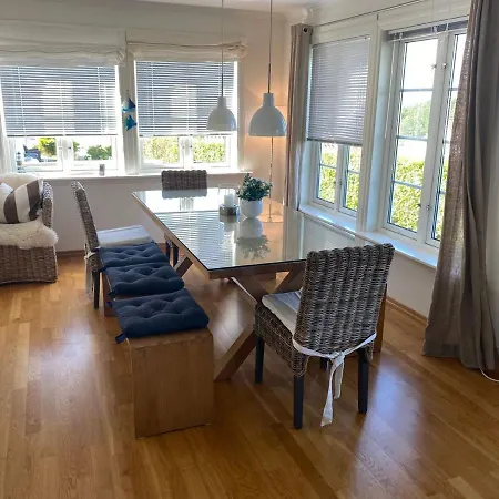 Stayplus Hytte Med Nydelig Utsikt Over Skjaergard *