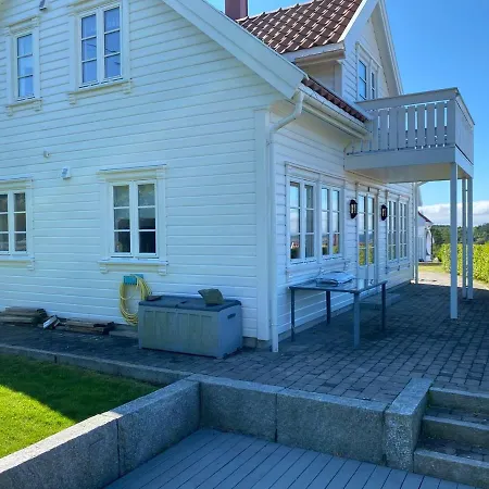 Stayplus Hytte Med Nydelig Utsikt Over Skjaergard * Kristiansand